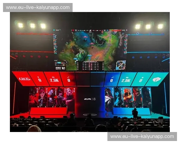 LOL世界赛焦点：巅峰对决点燃电竞激情