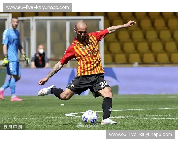 永恒之城的狼鸣与女巫的咒语：意甲罗马vs贝内文托的绿茵博弈