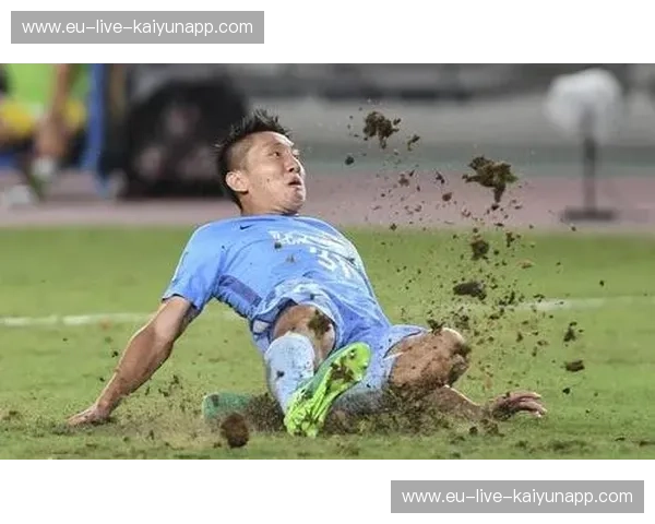 绿茵场上的恩怨情仇：苏宁与申鑫，不止是赛场上的对决